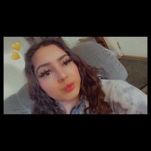 Meet your Posher, Daniela